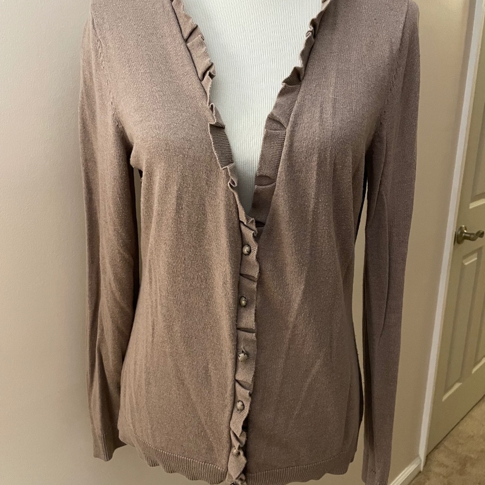 Ruffled cardigan